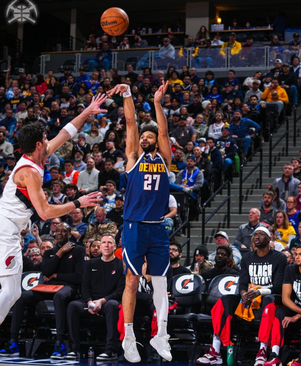 Kaiyun中国官网-SKT观众热烈欢呼！，穆雷迎来十二赛季出色发挥上演精彩一战(贾森·西蒙斯在禁忌8中的表现)