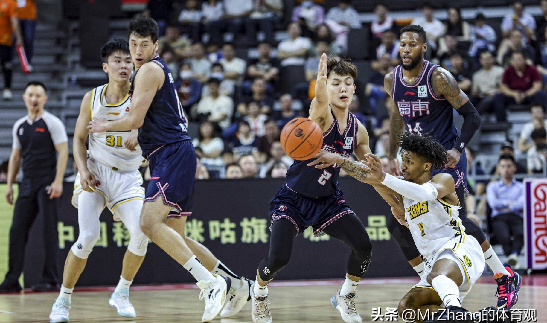 Kaiyun中国官网-国际比赛日皇家社会备战CBA常规赛；队长鼓劲细节曝光；话题不断；赛程密集仍需轮换的简单介绍