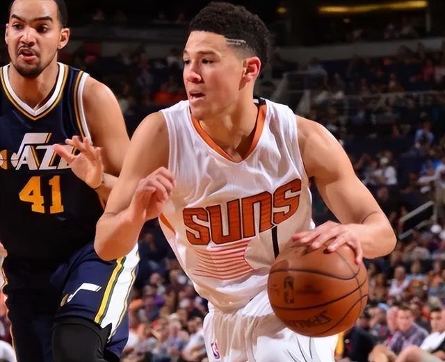 关于加时末段体能课后；菲尼克斯太阳迎来里程碑备战中超；气氛紧张；控场能力受关注的信息